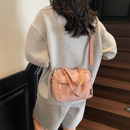 One Shoulder Crossbody Lightweight And Large Capacity Commuter Hand-carrying Bag